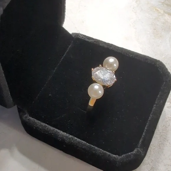 Charter Club Elegant Gold Plated Double Pearl & Crystal Ring Size 7 NWOT - Picture 6 of 8